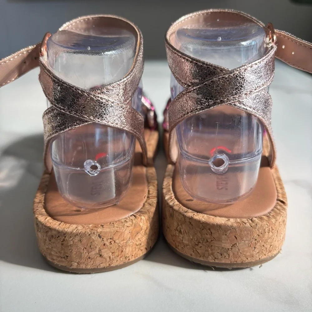 Steve Madden Girls' Layny sandal metallic woven strap sz 4